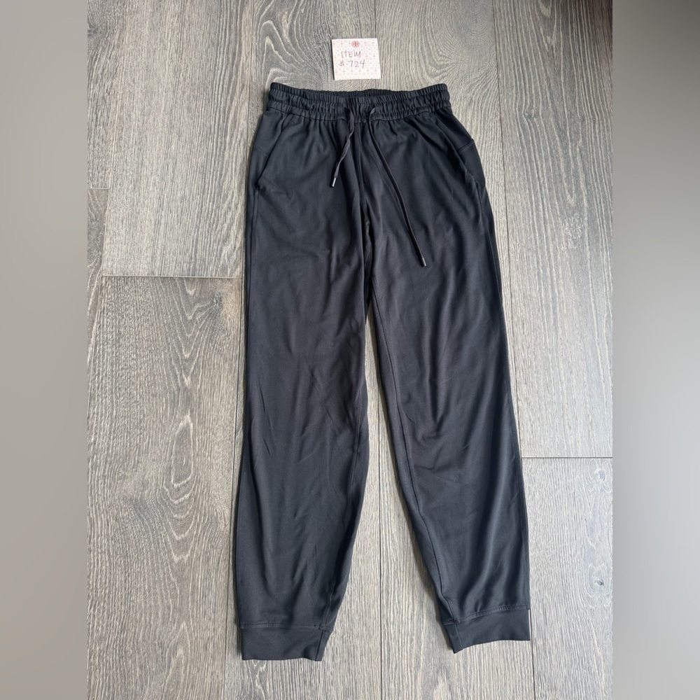 Lululemon Soft Jersey Classic-Fit Mid-Rise Jogger in Black Size 2